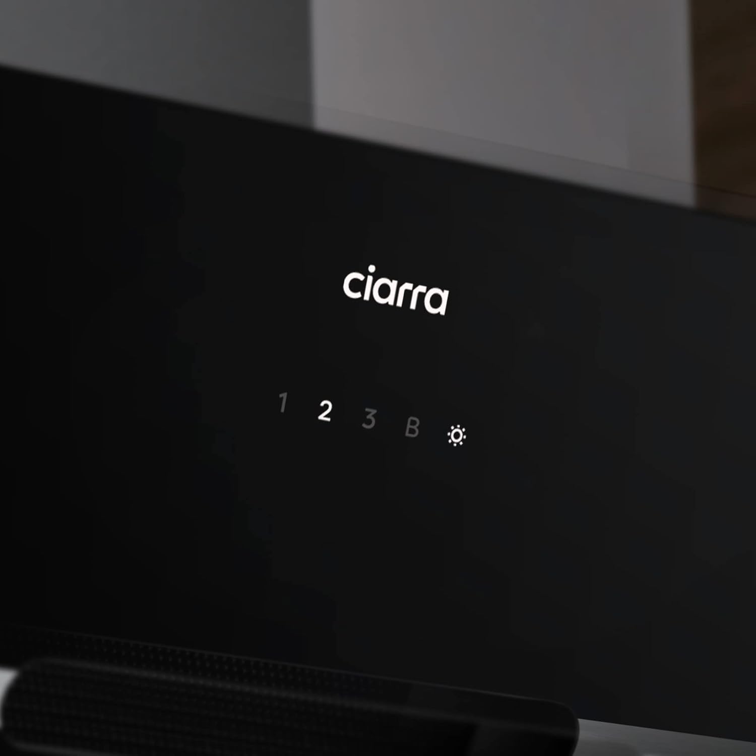 Ciarra CBCB6736F Classe A+++ Hotte Aspirante Inclinée 60cm - 650m³/h - Commande Tactile & Wi-Fi - Fonction Boost - Design en Verre Élégant - Noir