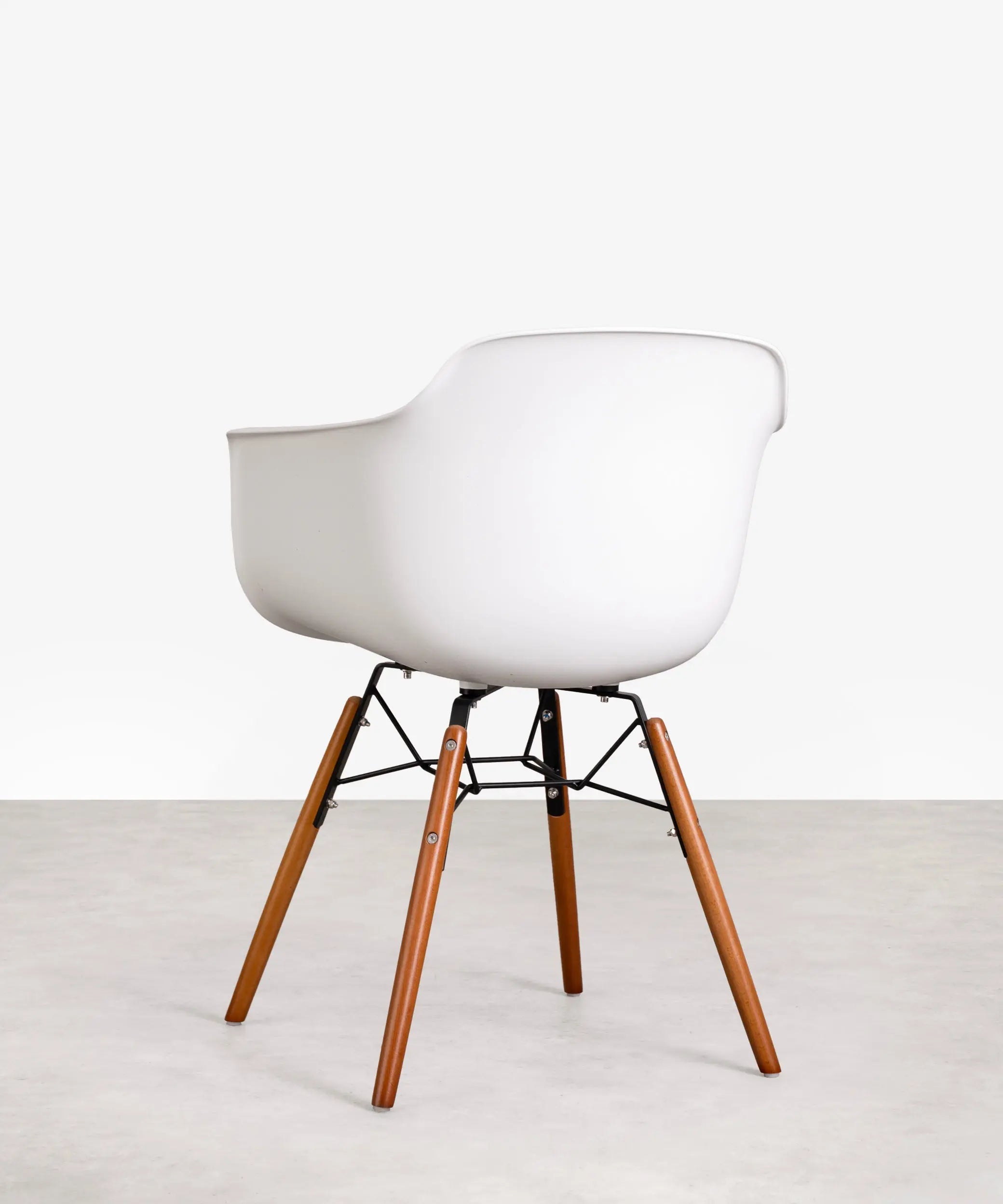 Silla de Polipropileno y Madera Elon Arms