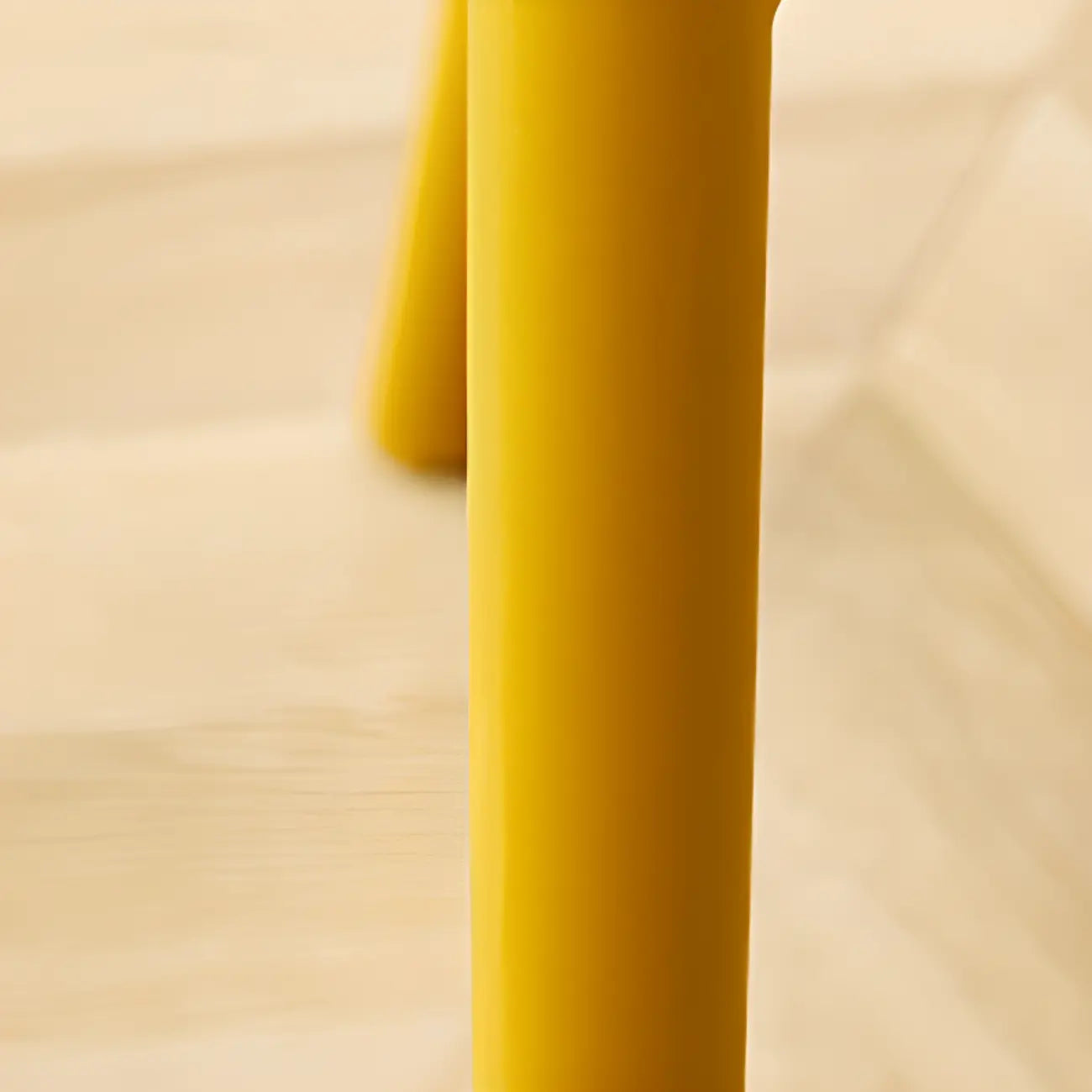 Minimalist Plastic Counter Bar Stool Outdoor Indoor