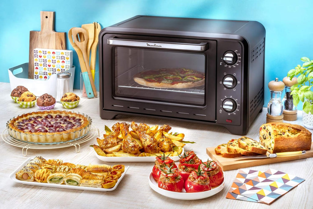 Moulinex Four électrique à chaleur tournante 60 L, 7 modes de cuisson, Tournebroche, Thermostat réglable jusqu’à 240 °C, Timer 120 minutes, 2 grilles réversibles, Optimo, Noir OX495810