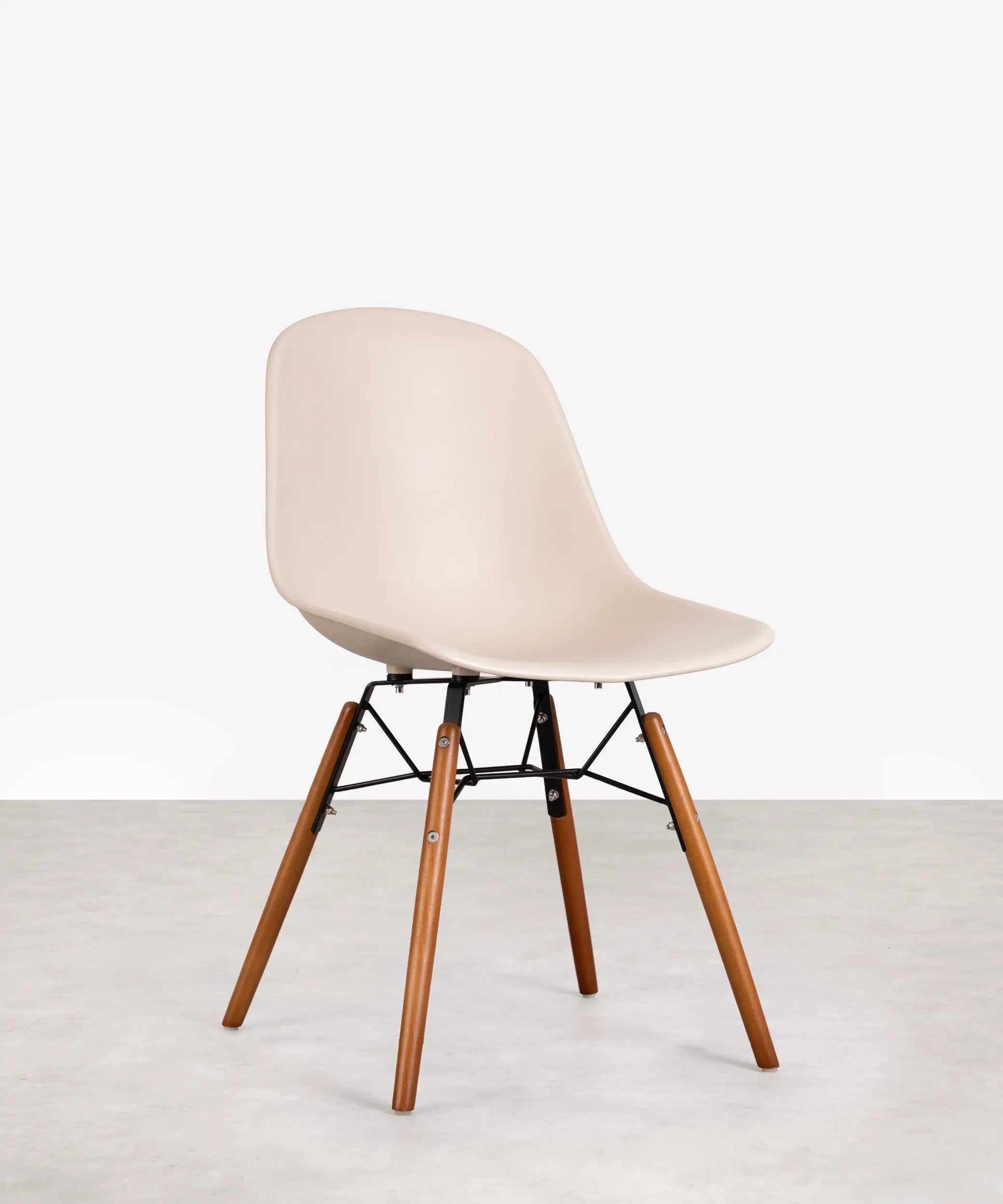 Silla de Polipropileno y Madera Elon