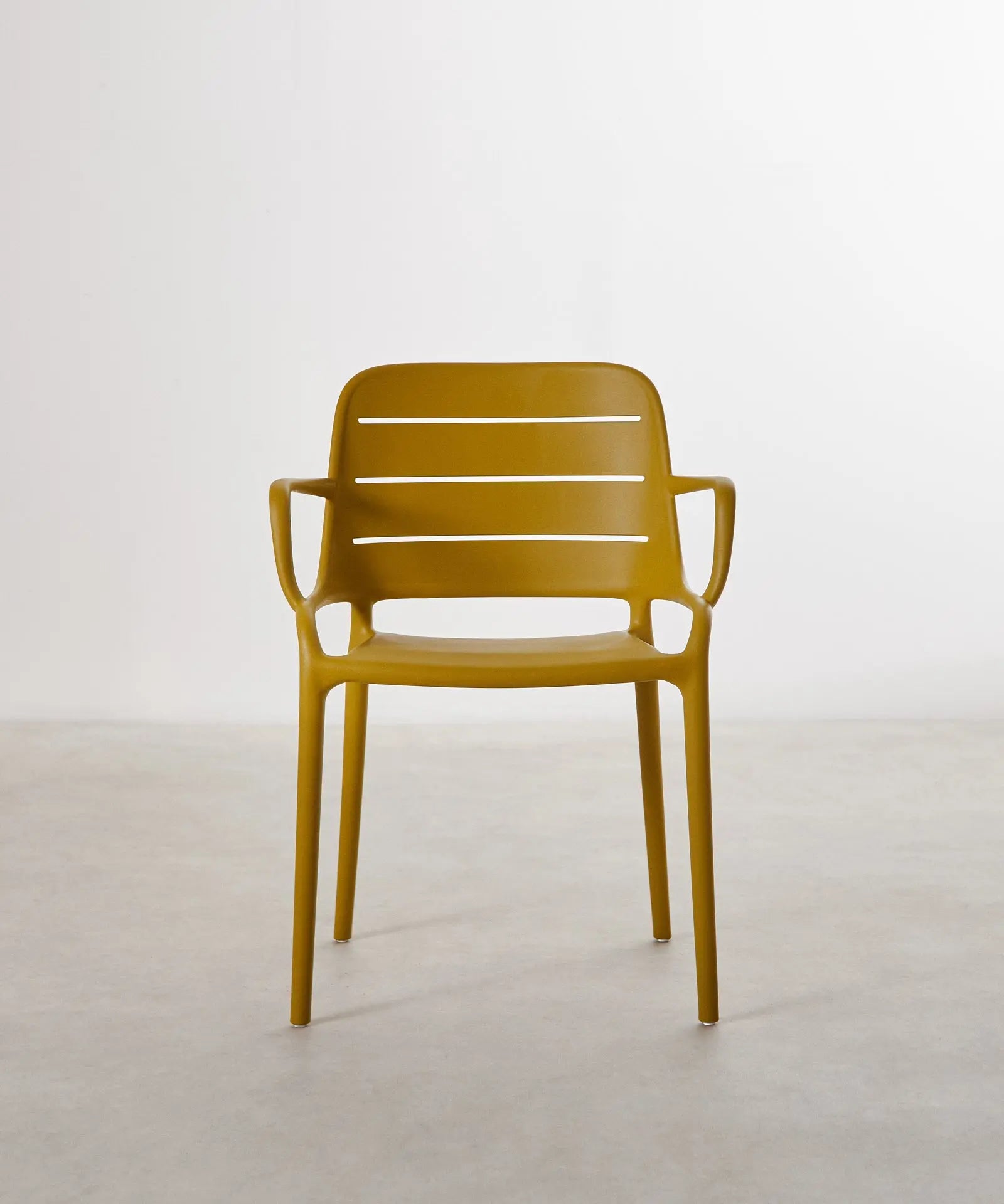Silla de Polipropileno con Reposabrazos Mila