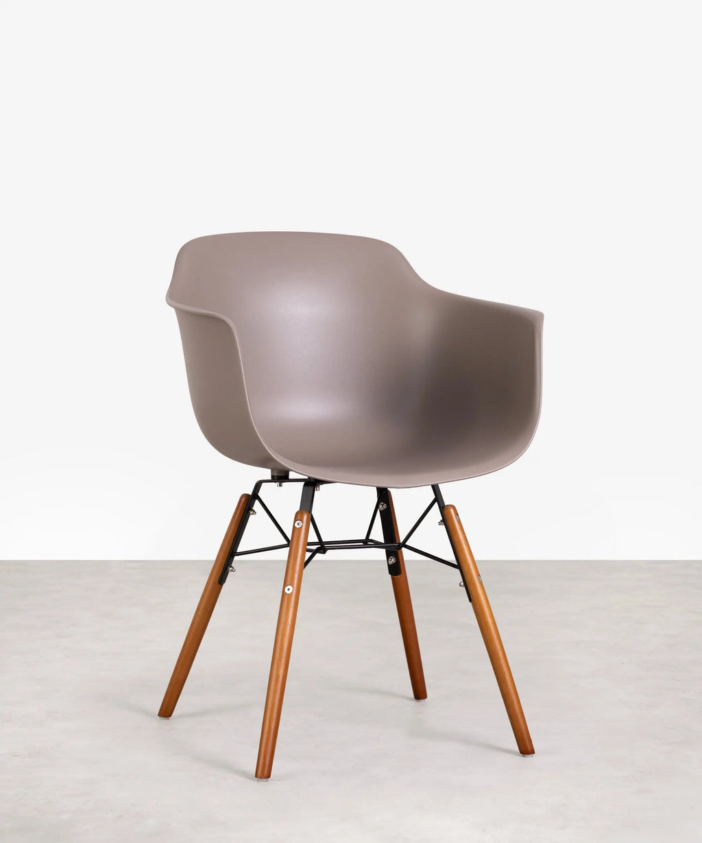 Silla de Polipropileno y Madera Elon Arms