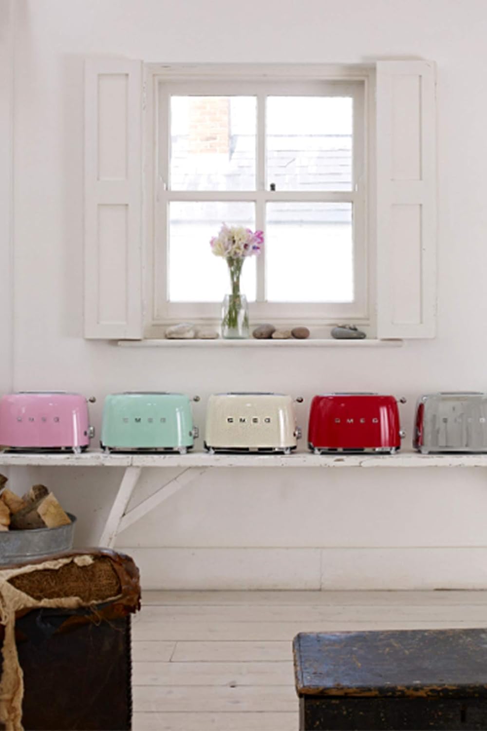Smeg, Grille-pain 2 Tranches TSF01CREU, 2 Fentes 36 mm, 6 Niveaux de Brunissage, Fonction Chauffage, Décongélation et Bagel, Éjection Automatique du Pain, Ramasse Miettes, 950 W, Crème
