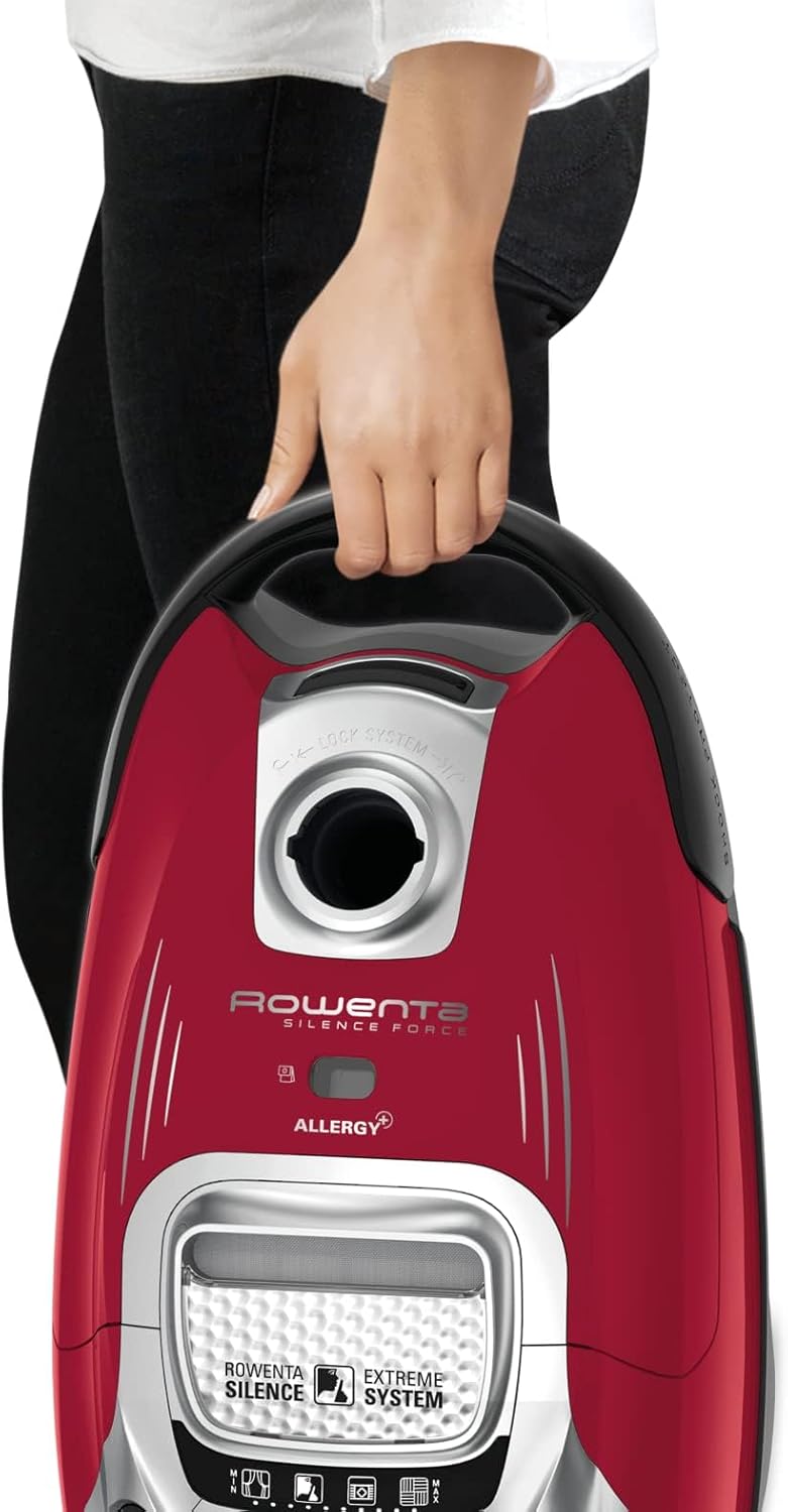 Rowenta Aspirateur avec sac, Silencieux, Performant, Basse consommation d’énergie, Haute filtration, Capacité 4,5 L, Accessoires poils d'animaux, Fabriqué en France, Silence Force, Rouge RO7473EA
