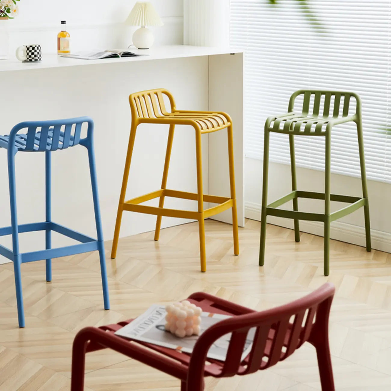 Minimalist Plastic Counter Bar Stool Outdoor Indoor