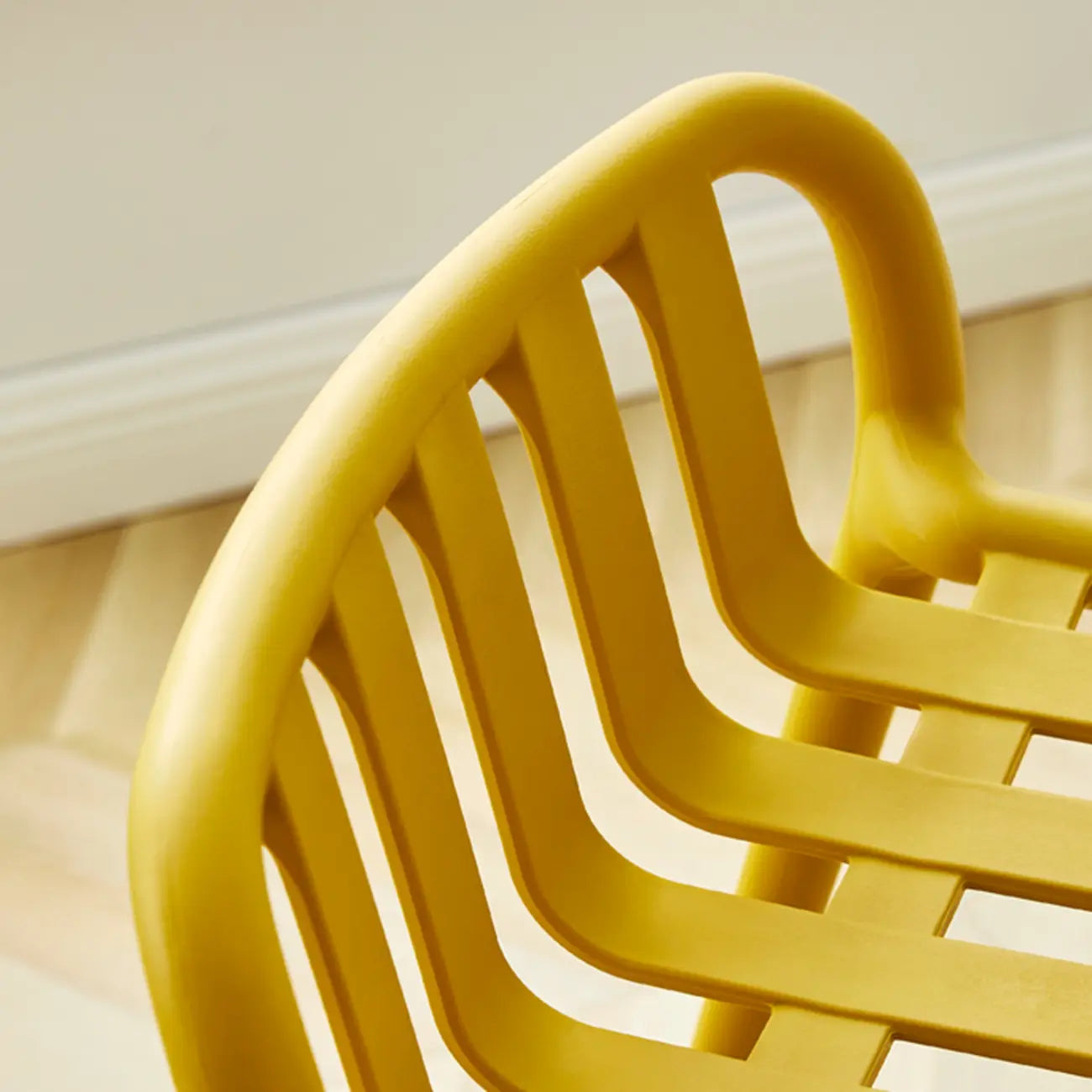 Minimalist Plastic Counter Bar Stool Outdoor Indoor
