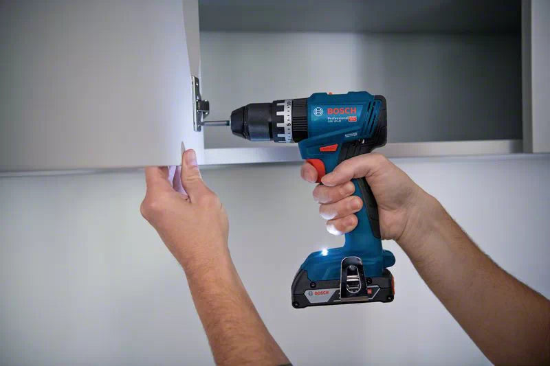BOSCH COMBI-KIT 3 OUTILS 18V : GSB 18V-45 + GDX 18V-200 + GWS 18V-7 + 2 BATTERIES 5,0 AH + GAL 18V-40 + SAC M (C) PROFESSIONAL