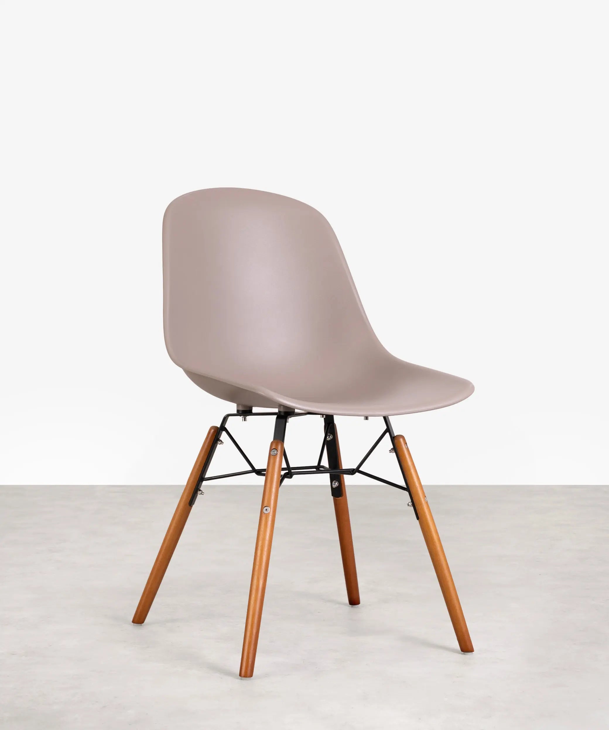 Silla de Polipropileno y Madera Elon
