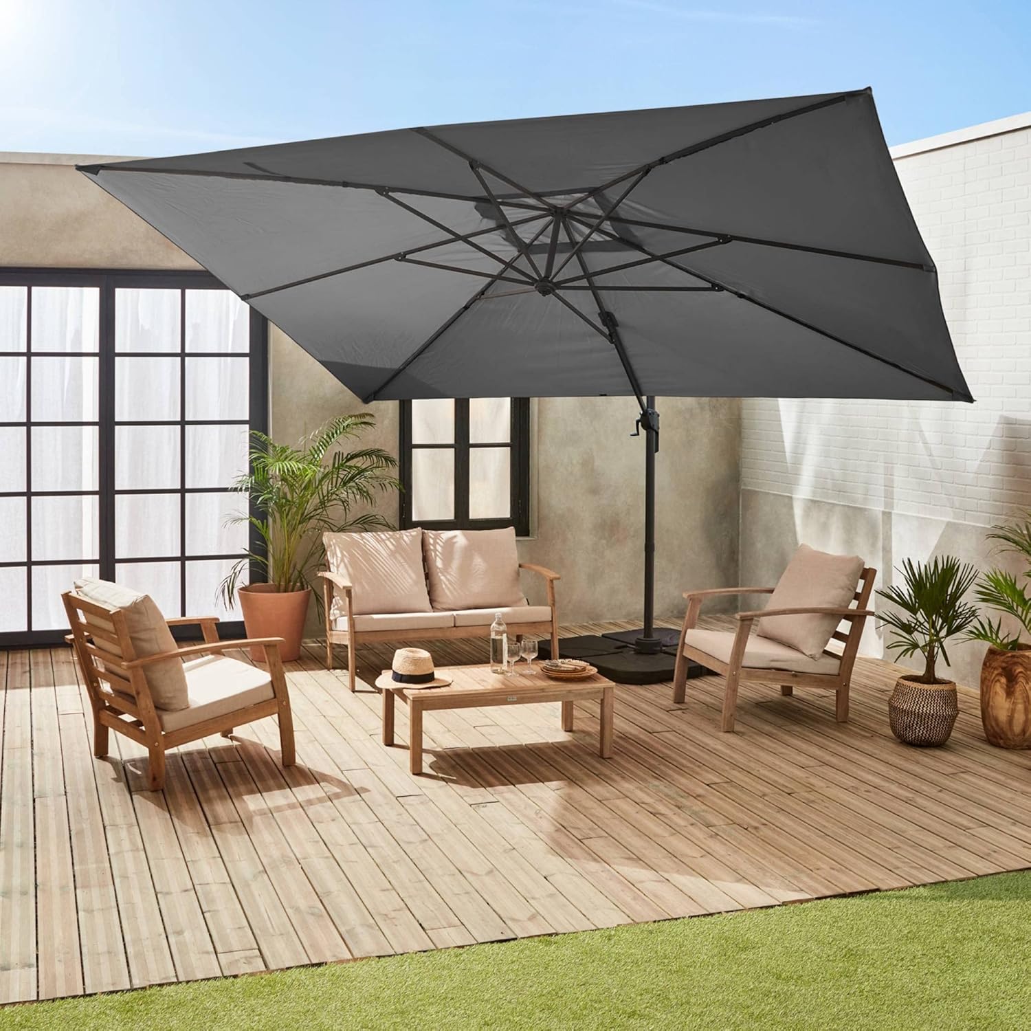 Alice's Garden - Parasol déporté rectangulaire 3x4m – Antibes – gris – parasol déporté. inclinable. rabattable et rotatif à 360°