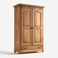 Armoire en bois à décor sculpté, deux portes et un tiroir