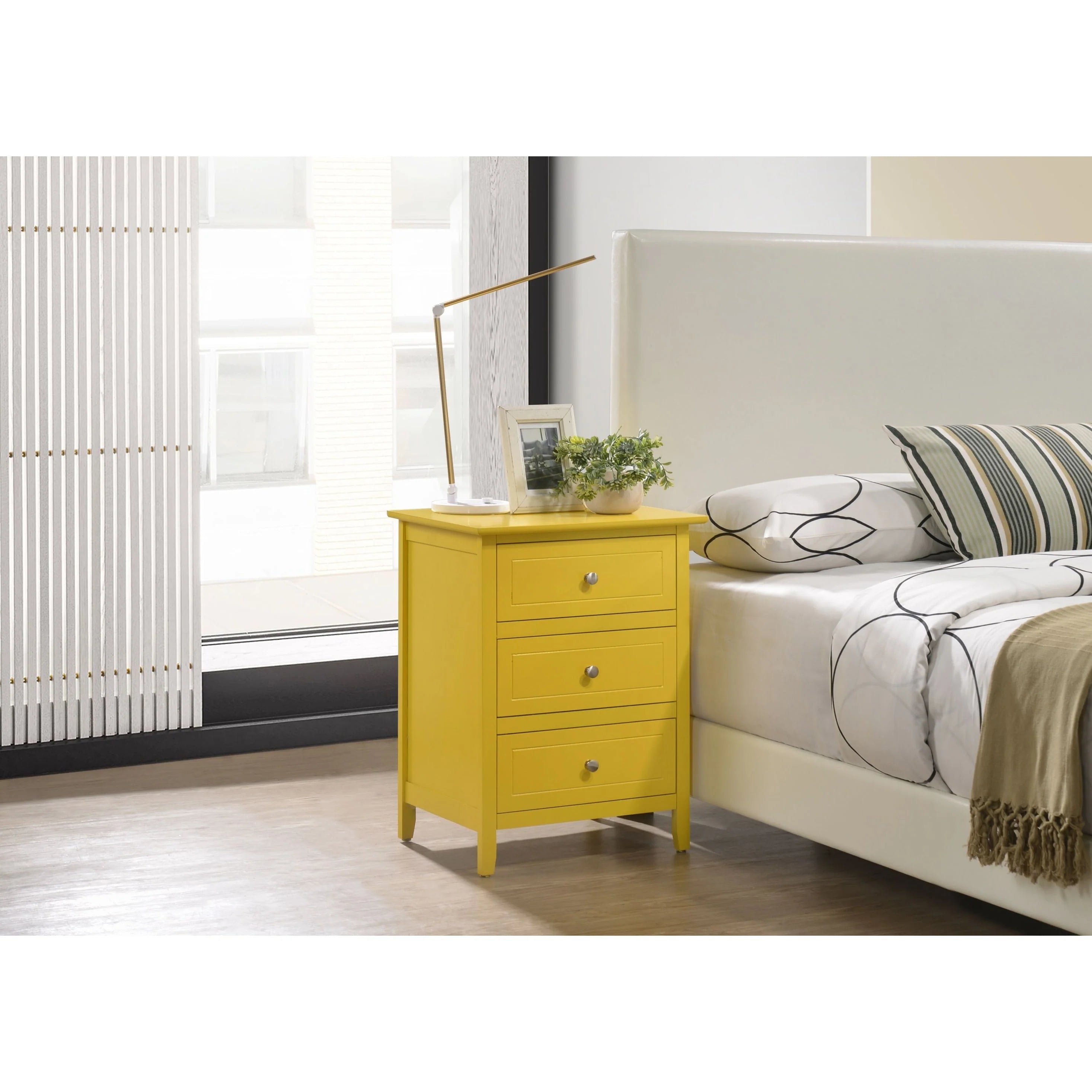 Daniel 3-drawer Transitional Wooden Nightstand