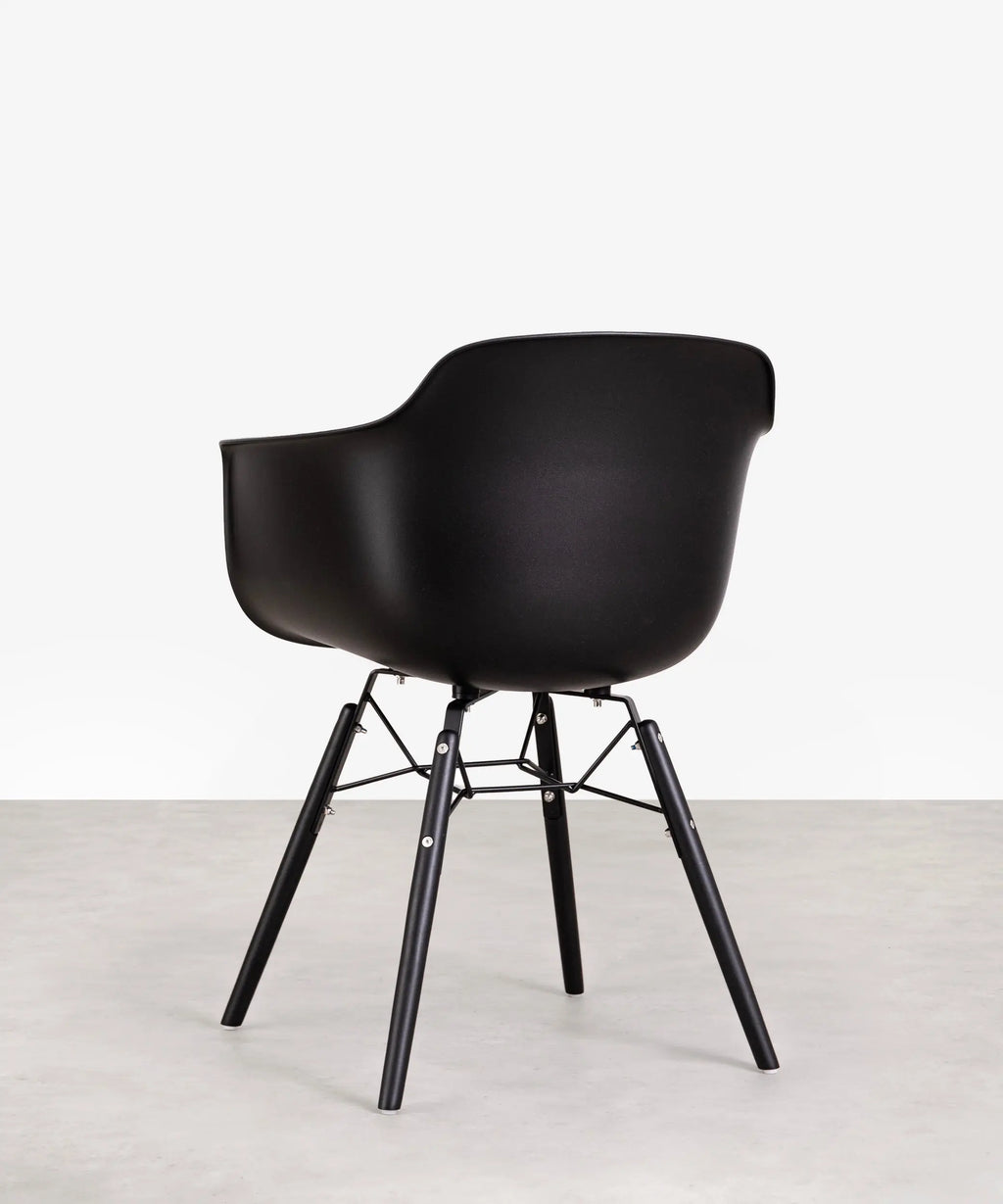 Silla de Polipropileno y Madera Elon Arms