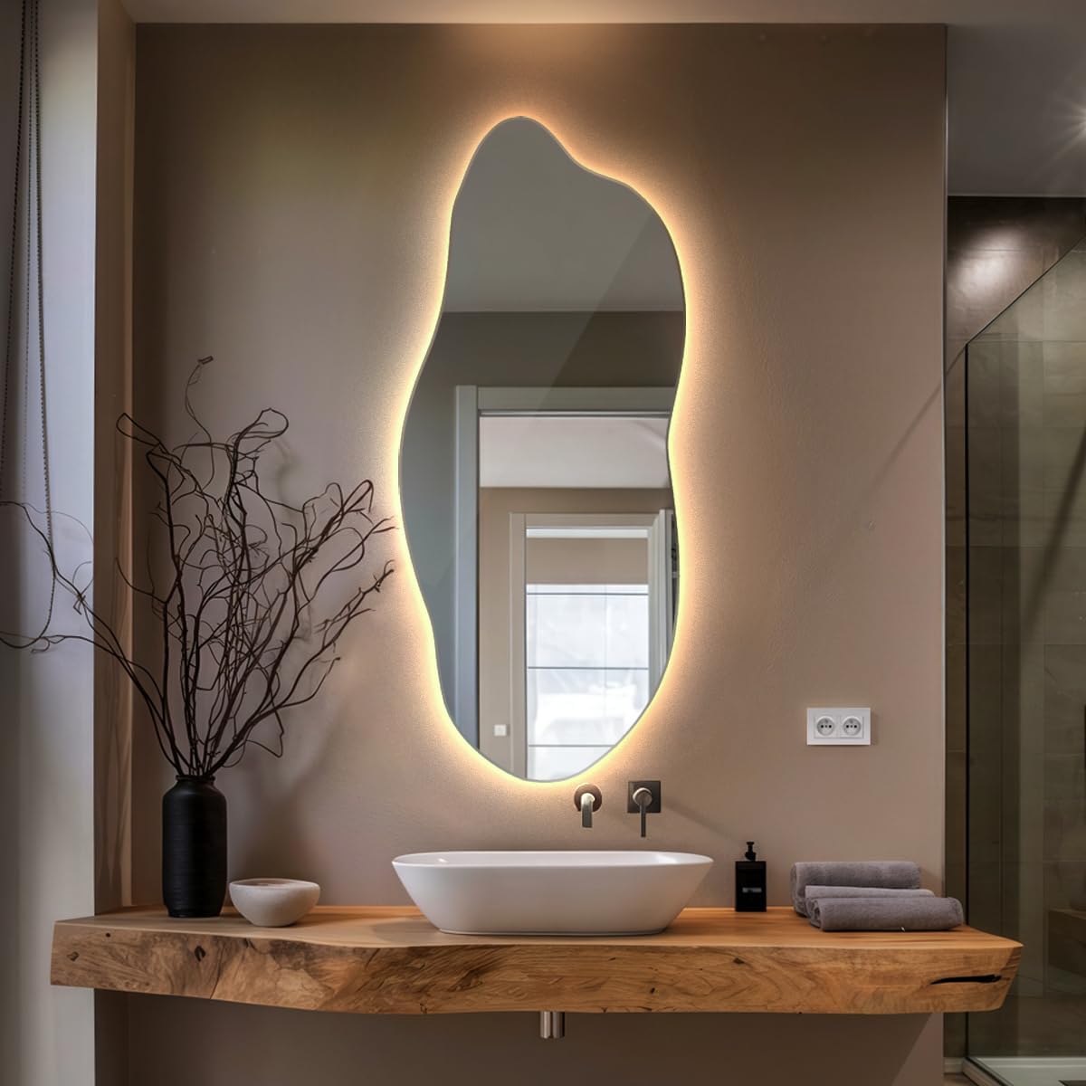 Grand Miroir LED 45x100 cm Blanc Chaud Lumière Chaude Irrégulier Asymétrique Cuisine Miroir Mural sans Cadre Décoration Murale Design Minimalisme Esthétiquement Installation Verticale ou Horizontale