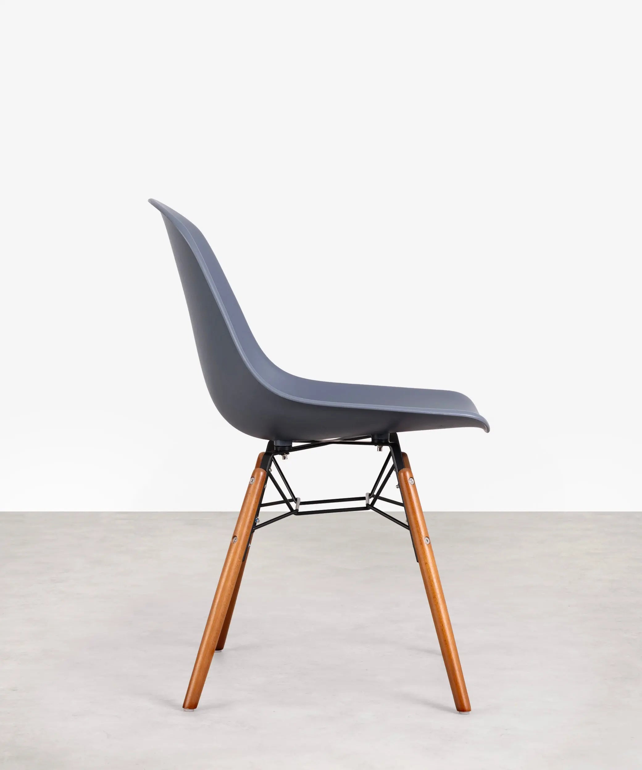Silla de Polipropileno y Madera Elon