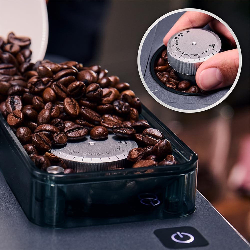 Cecotec Cafetière à Capsules Freestyle Grind & Latte. 1400W, 20 Bars, Multi-capsules, Café en Grains 40g, Moulin Conique, Réservoir d'Eau 1,6L, 300ml Lait, Thermoblock, Écran Tactile, Nettoyage Auto