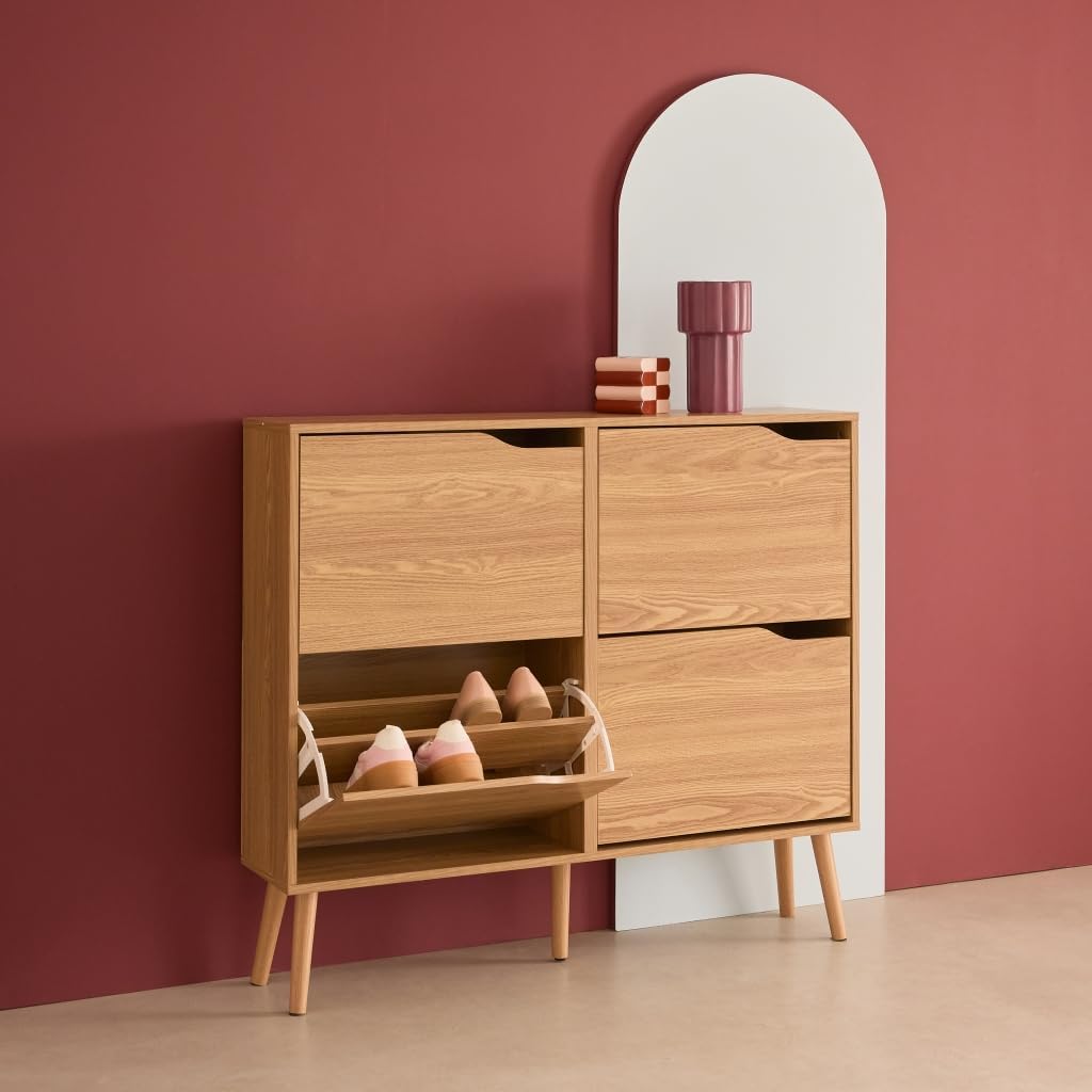 sweeek - Meuble à Chaussures Vintage décor Bois Naturel 4 Portes abattantes capacité 16 Paires de Chaussures - Nepal
