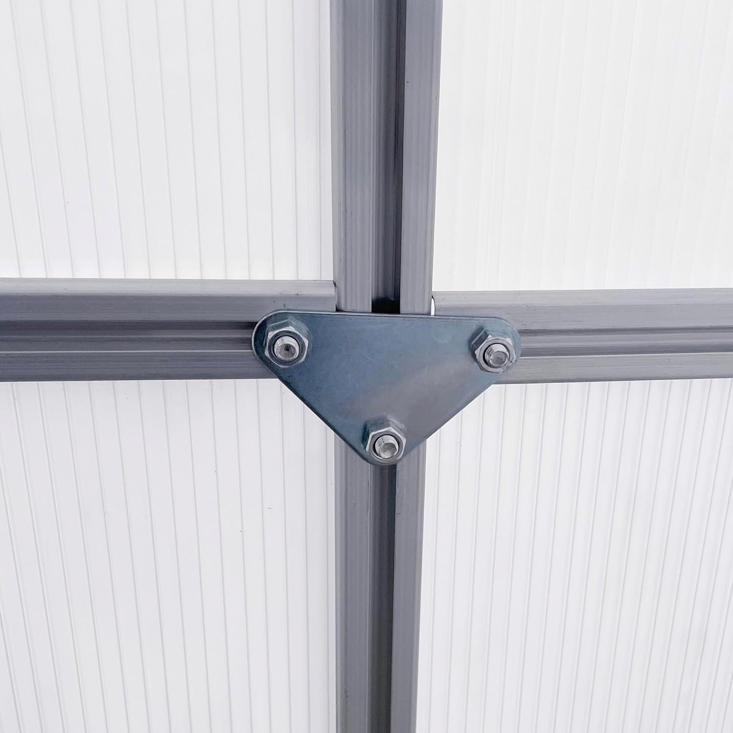 Outsunny Serre de Jardin en Polycarbonate 7,1 m² avec Porte coulissante, Lucarne Ajustable, Fondation Incluse, dim. 1,9L x 3,75l x 1,99 m - Argent et Transparent