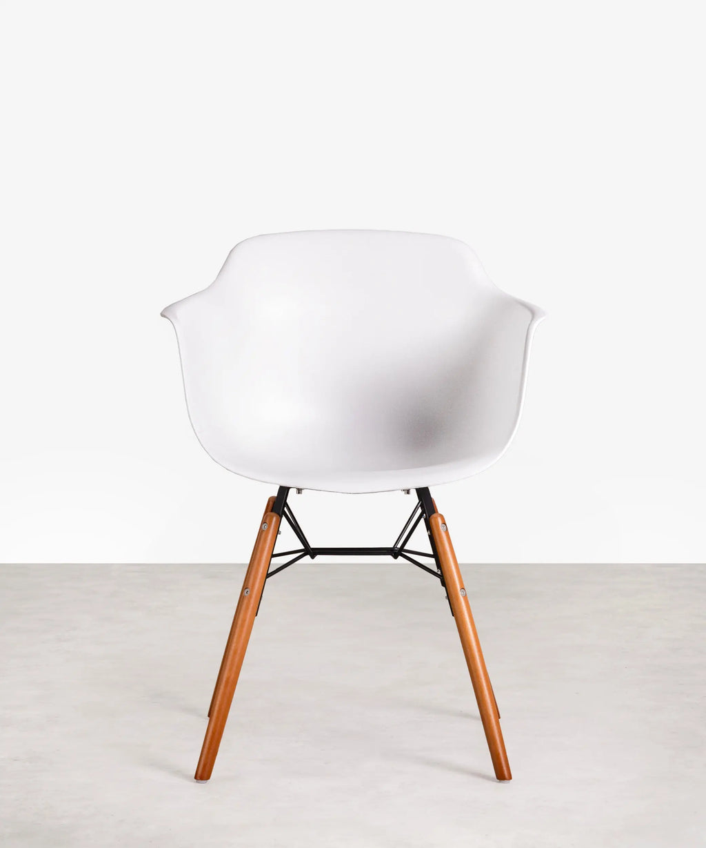 Silla de Polipropileno y Madera Elon Arms
