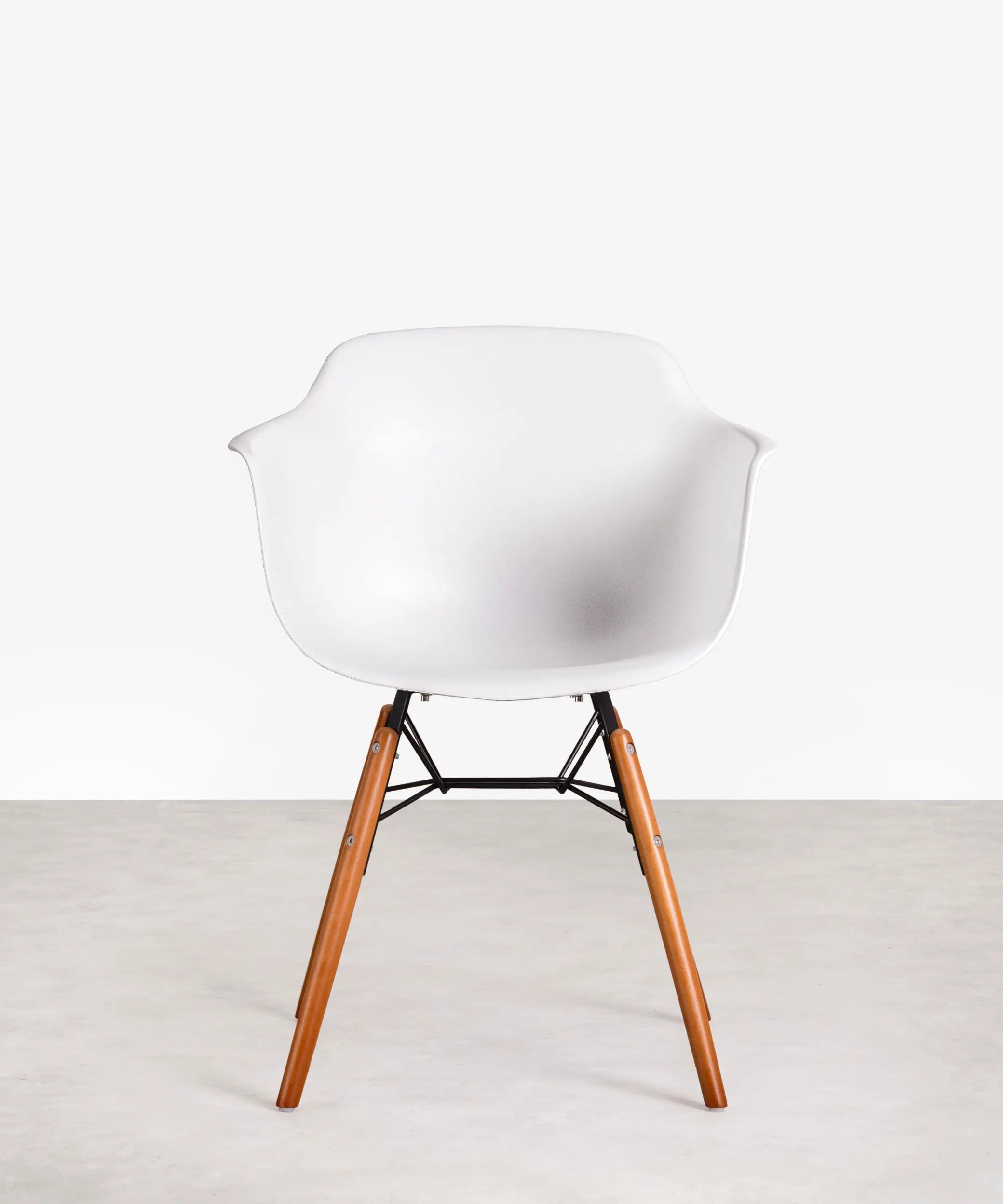 Silla de Polipropileno y Madera Elon Arms
