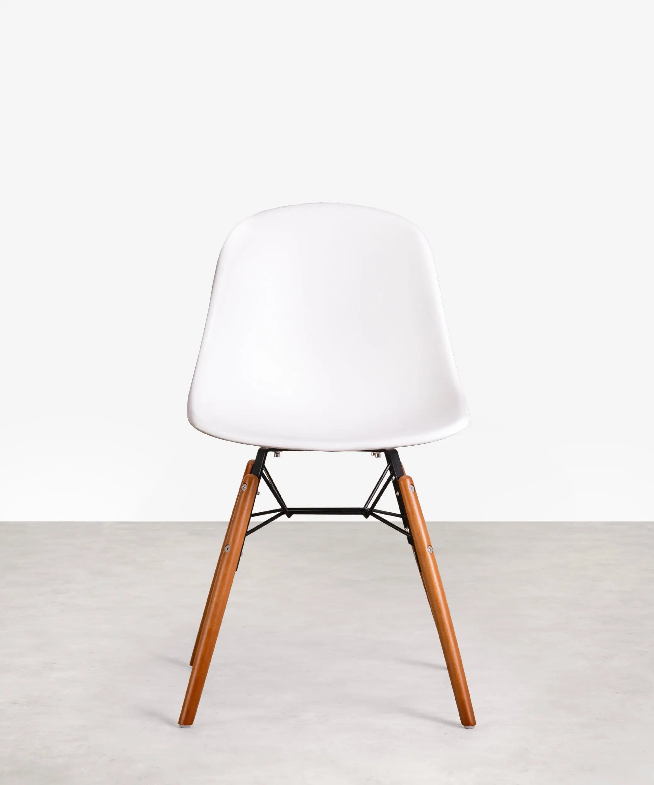 Silla de Polipropileno y Madera Elon